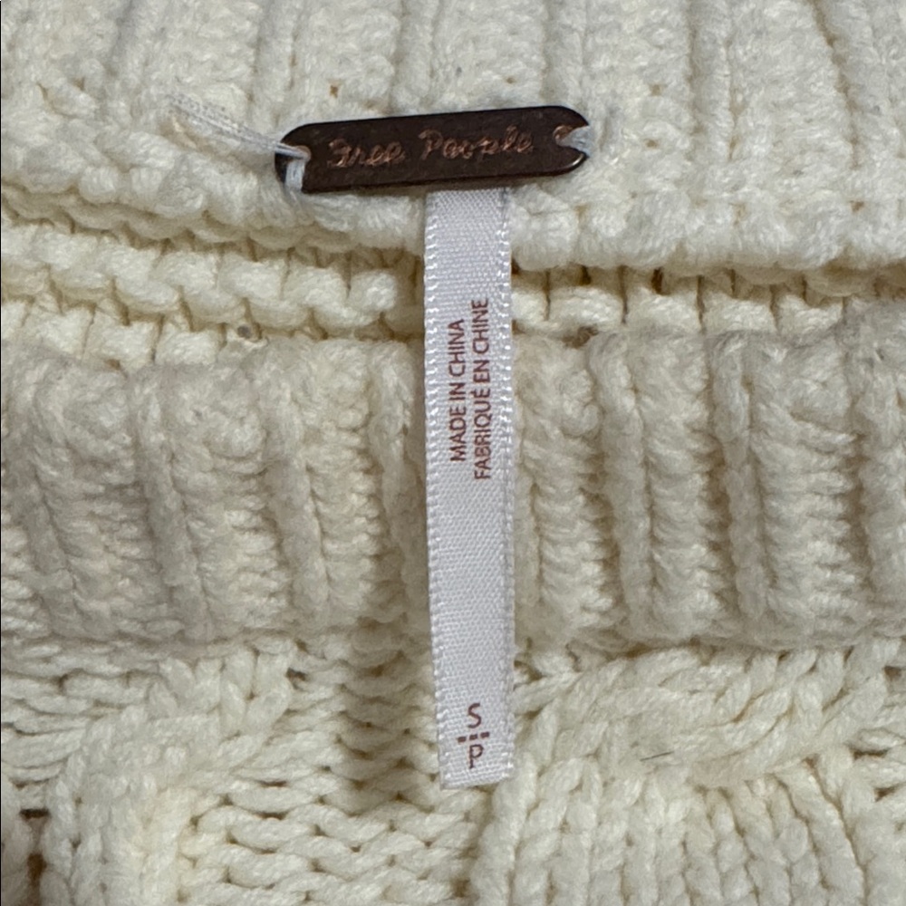 Free People Dream Cable Crew Sweater Cream Chunky Knit Slouchy Boho-Small - Picture 9 of 12